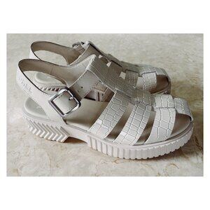 Sorel Sz 9 Ona Streetworks Croc Embossed Fisherman Sandal Lug Sole Chalk White